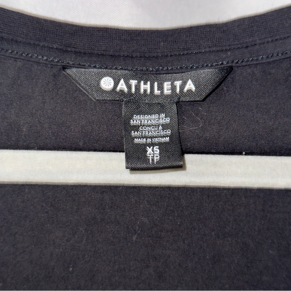 2 for 1 BUNDLE Athleta Black and Cream Short Sleeve Tees - Picture 3 of 11